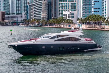 84' Sunseeker 2013 Yacht For Sale